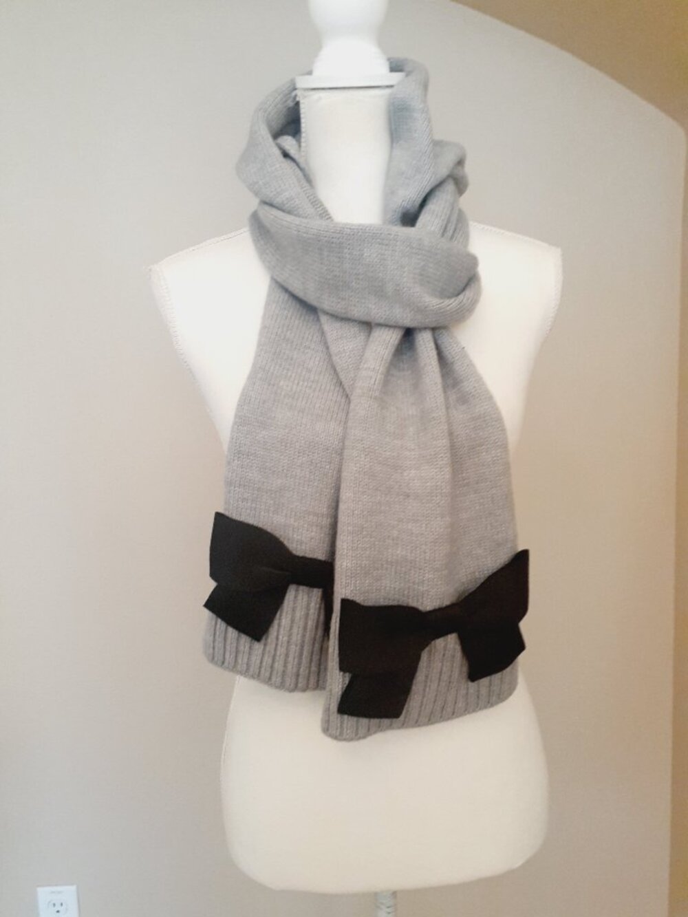 Kate Spade Bow Detail Scarf - Picture 2 of 9